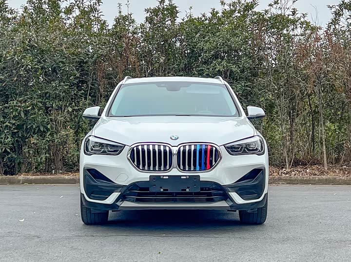 Фото 2 - BMW X1