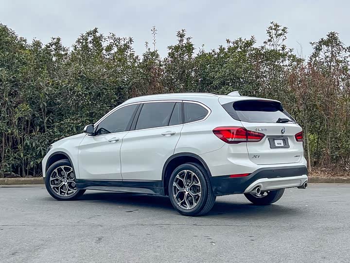 Фото 5 - BMW X1