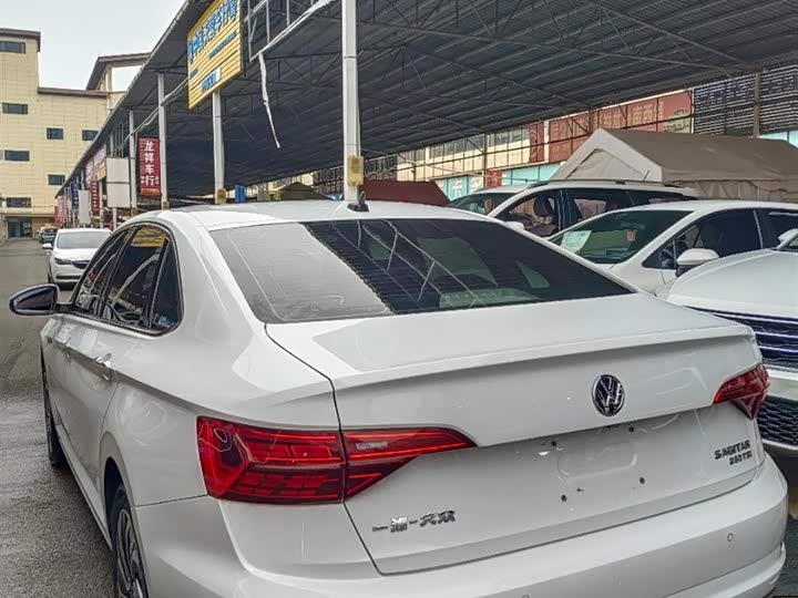 Фото 2 - Volkswagen Sagitar L