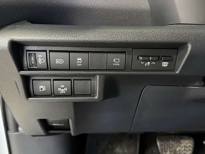 Фото 6 - Toyota Granvia