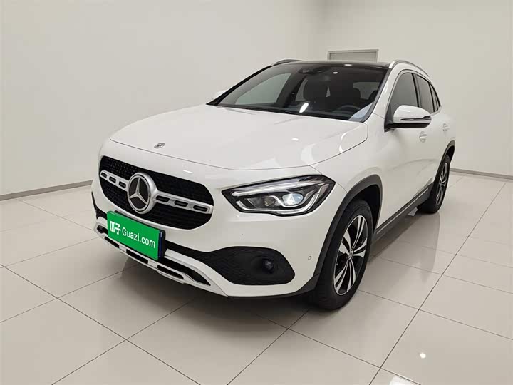 Фото 2 - Mercedes-Benz GLA-Class