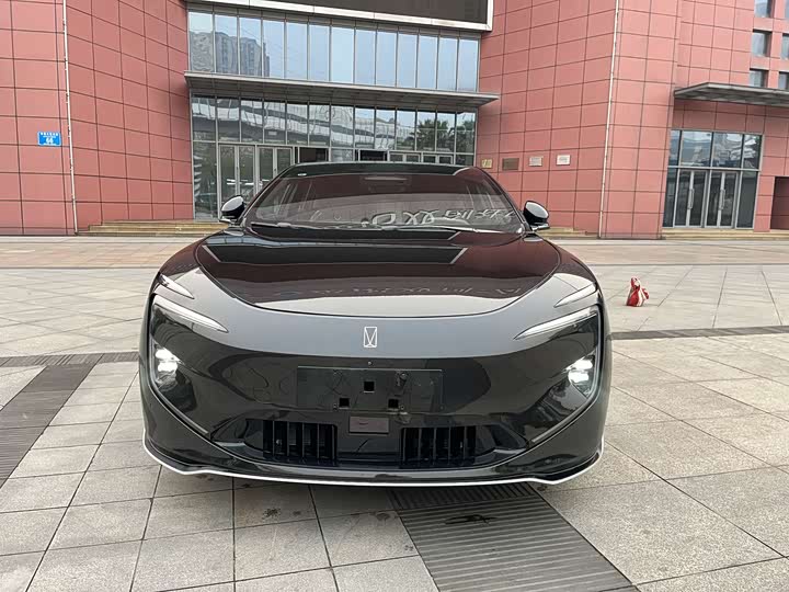 Фото 2 - Avatr 12