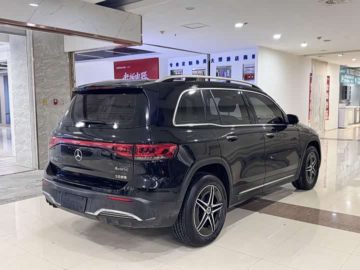 Фото 9 - Mercedes-Benz EQB