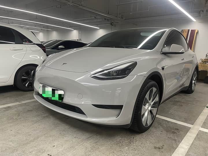 Фото 1 - Tesla Model Y