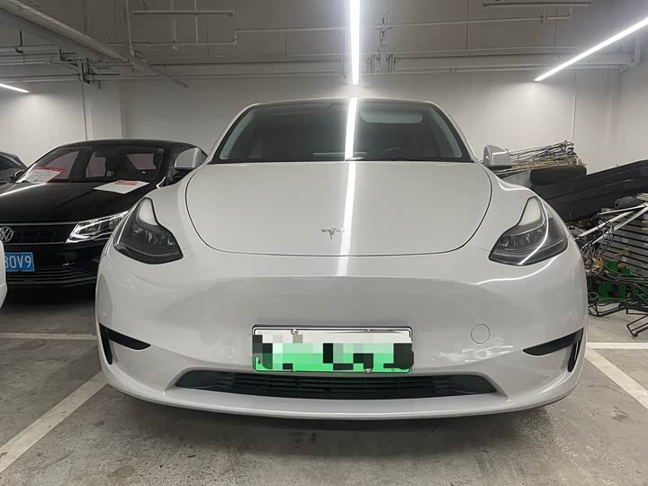 Фото 2 - Tesla Model Y
