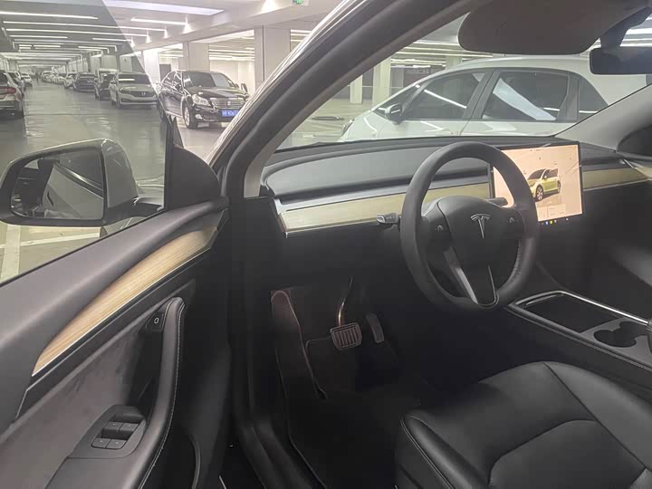 Фото 5 - Tesla Model Y