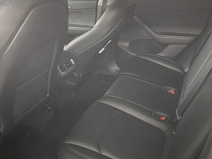 Фото 6 - Tesla Model Y