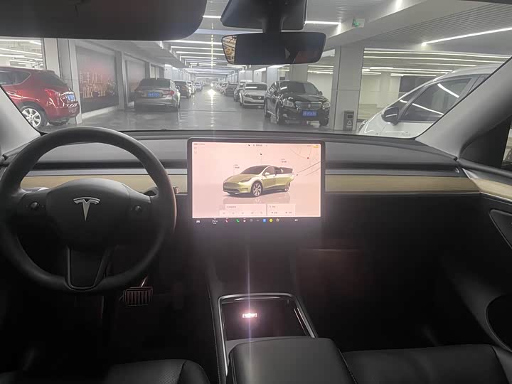 Фото 8 - Tesla Model Y