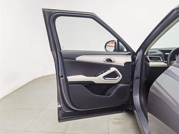 Фото 8 - BYD Yuan Up