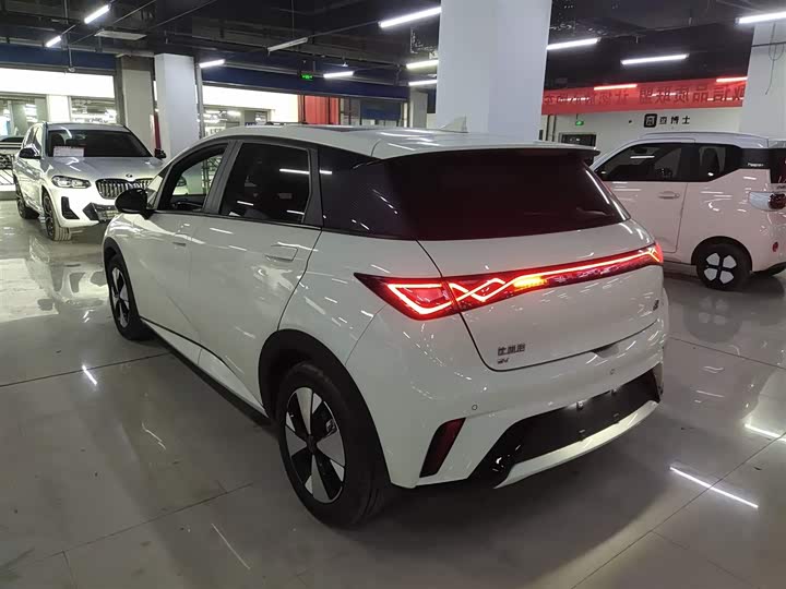 Фото 5 - BYD Dolphin