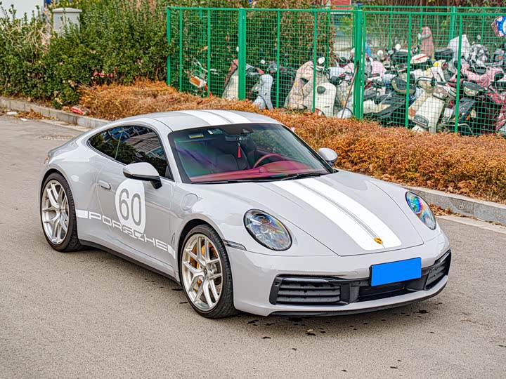 Фото 3 - Porsche 911