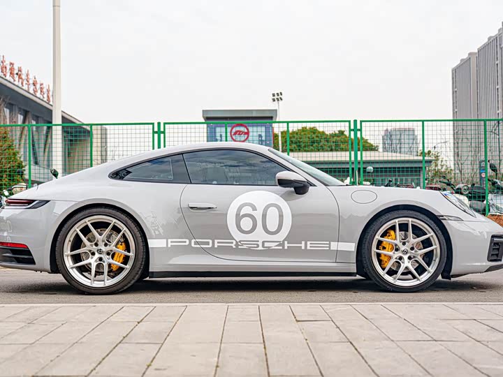 Фото 7 - Porsche 911