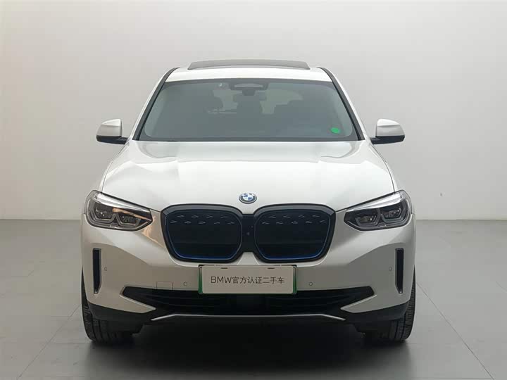 Фото 2 - BMW iX3
