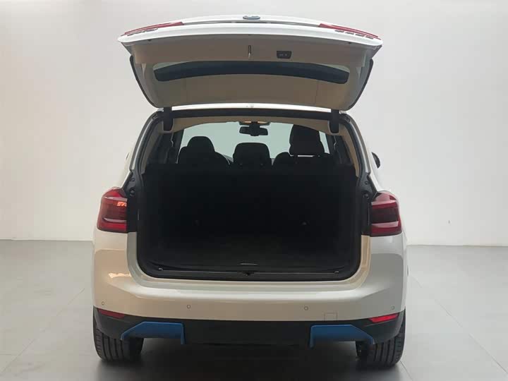 Фото 6 - BMW iX3