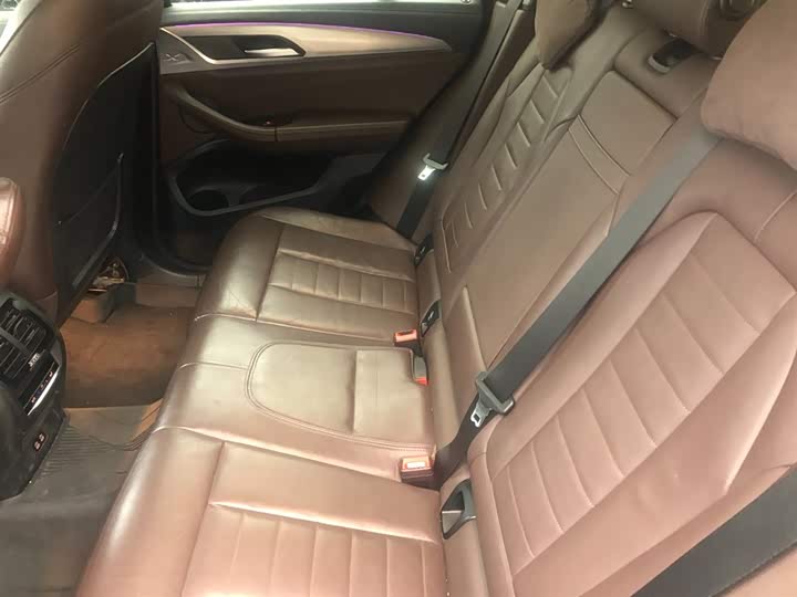 Фото 9 - BMW iX3