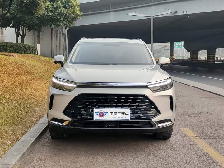 Фото 2 - Beijing X7