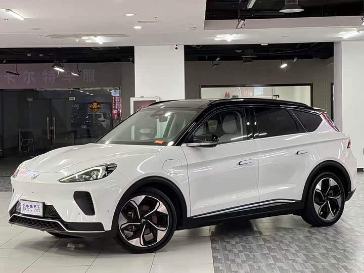 Фото 1 - BAIC Arcfox Alpha T