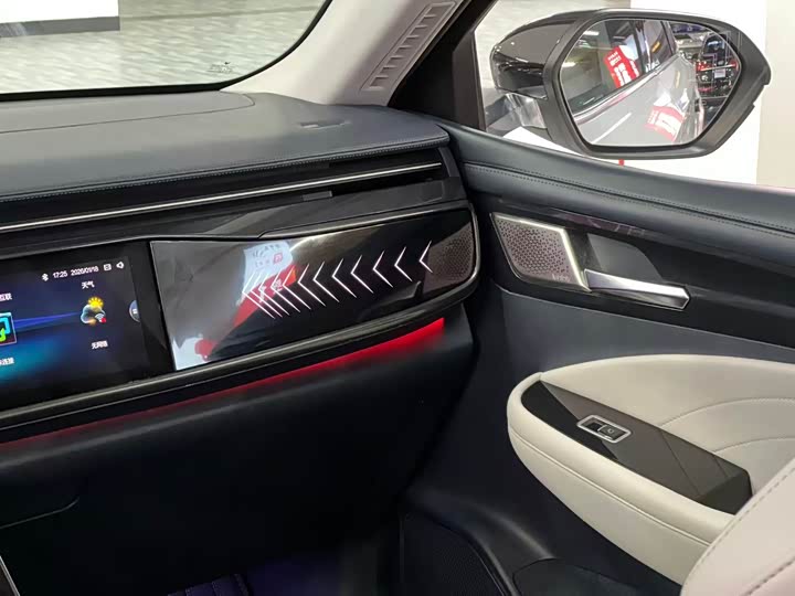 Фото 9 - BAIC Arcfox Alpha T