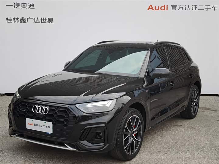 Фото 1 - Audi Q5L