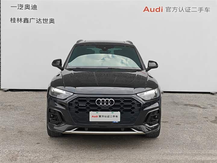 Фото 2 - Audi Q5L