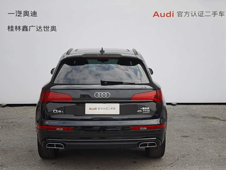 Фото 4 - Audi Q5L