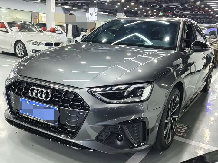 Фото 1 - Audi A4L