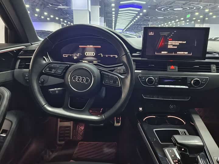 Фото 9 - Audi A4L