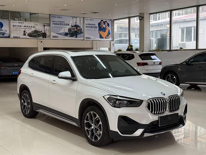 Фото 3 - BMW X1