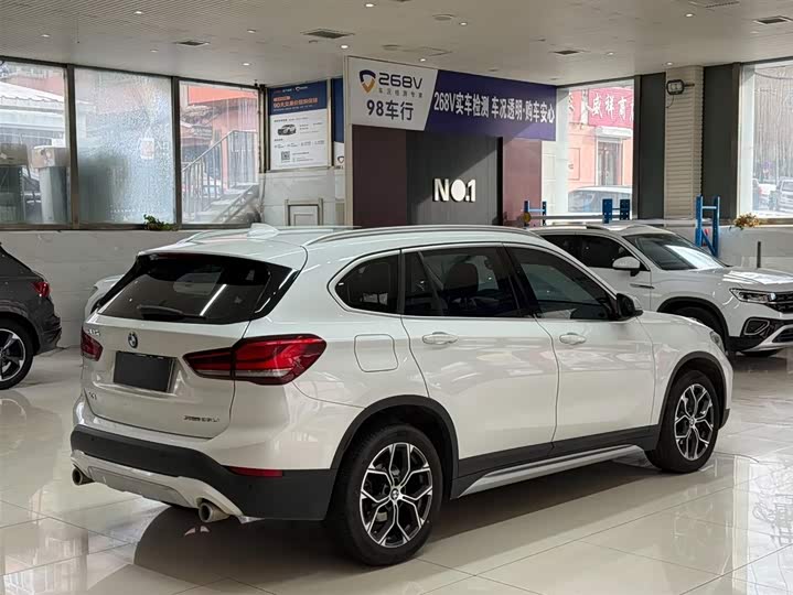 Фото 4 - BMW X1