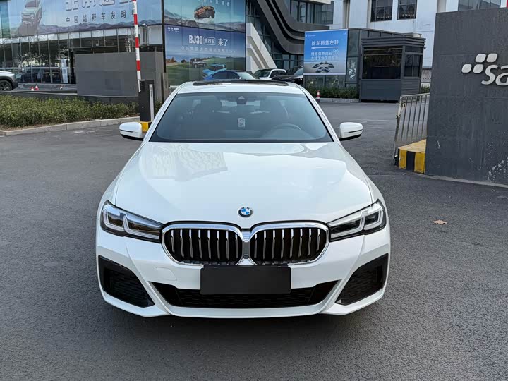 Фото 2 - BMW 5 Series