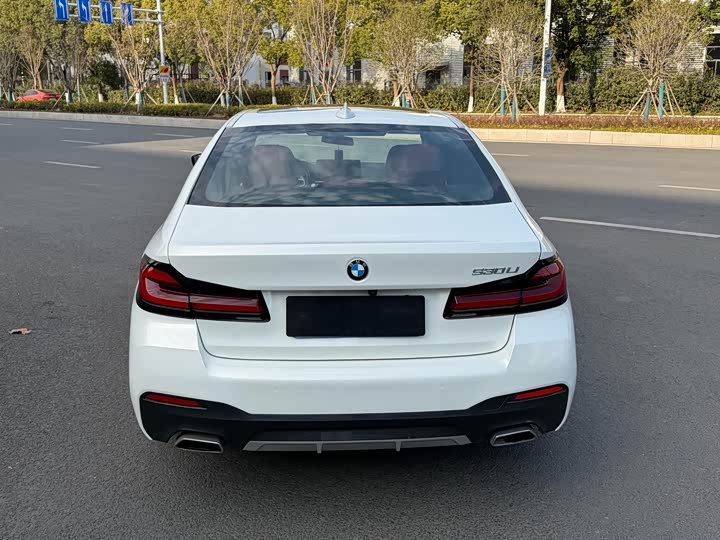 Фото 9 - BMW 5 Series