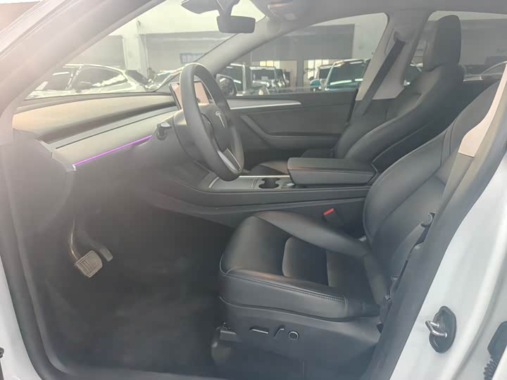 Фото 4 - Tesla Model Y