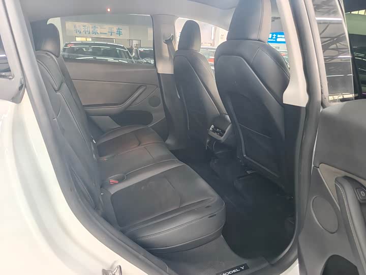 Фото 5 - Tesla Model Y