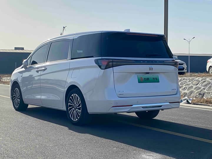 Фото 5 - Buick GL8 Hybrid