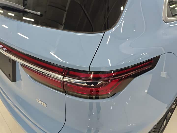 Фото 8 - LiXiang One