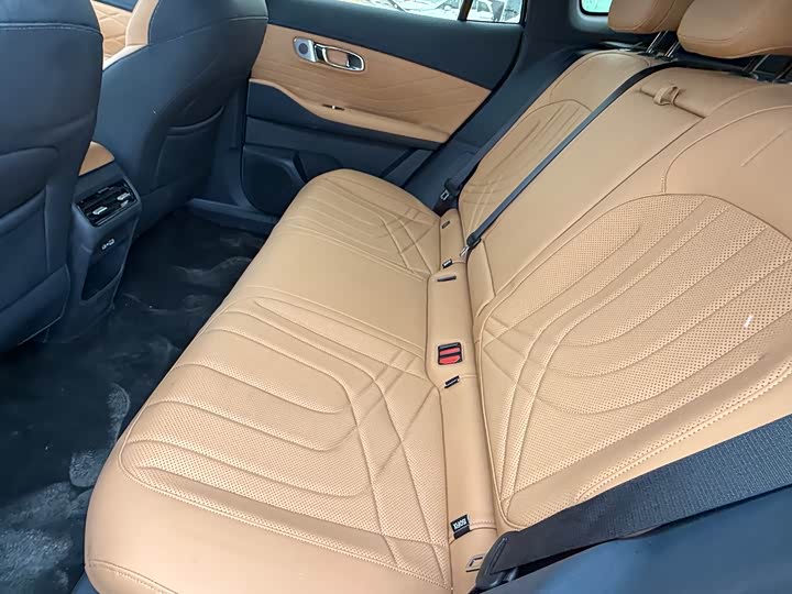 Фото 7 - Geely Galaxy Starship 7