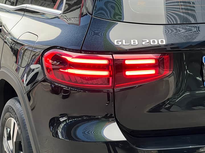 Фото 7 - Mercedes-Benz GLB-Class