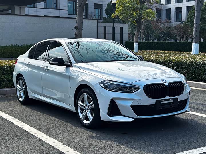 Фото 2 - BMW 1 Series