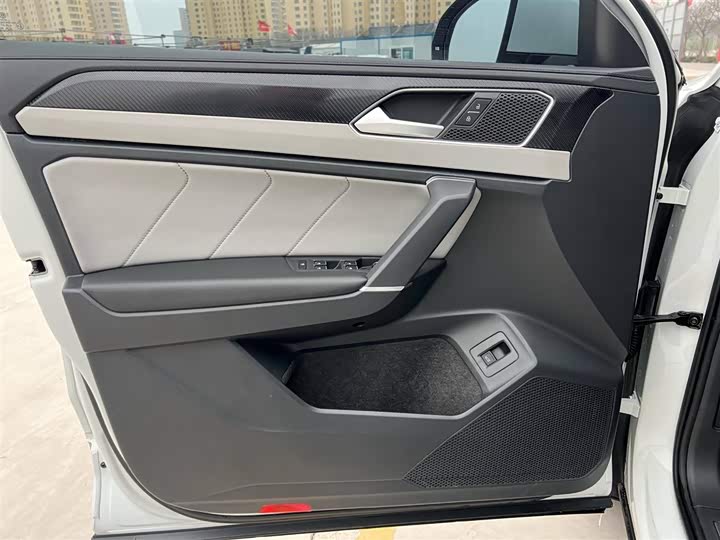 Фото 7 - Volkswagen Tayron