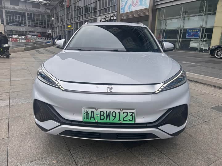 Фото 2 - BYD Yuan Plus