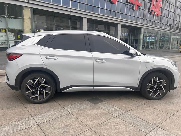 Фото 5 - BYD Yuan Plus