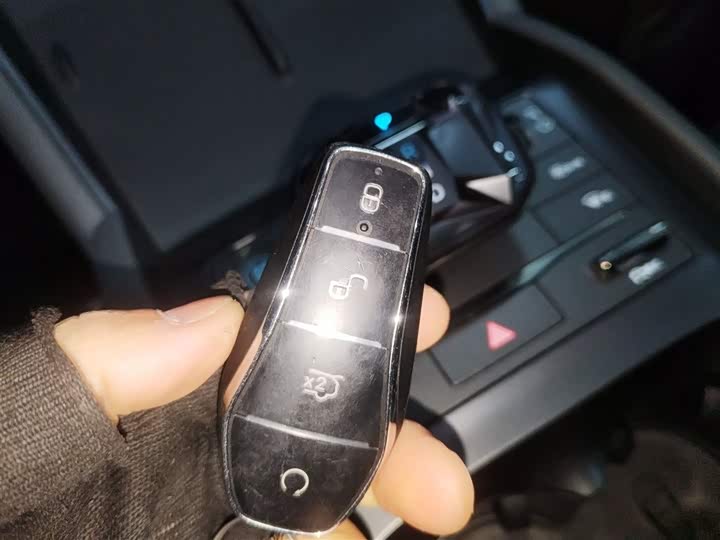 Фото 9 - BYD Qin L