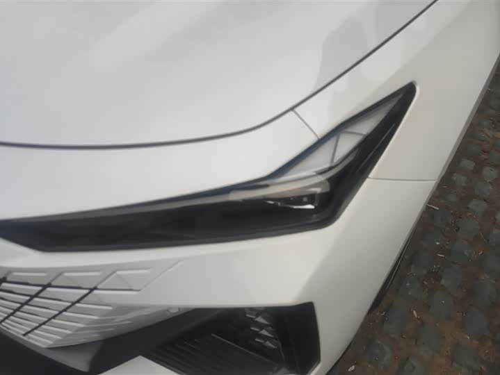 Фото 5 - Changan UNI-V