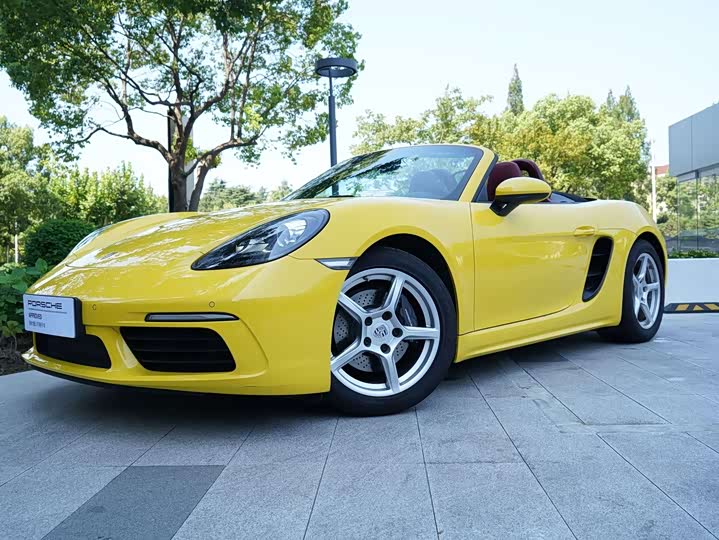 Фото 1 - Porsche 718