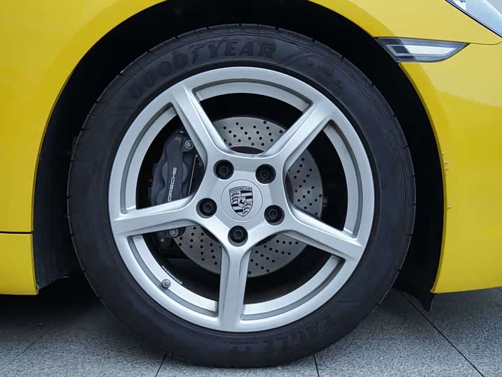 Фото 4 - Porsche 718