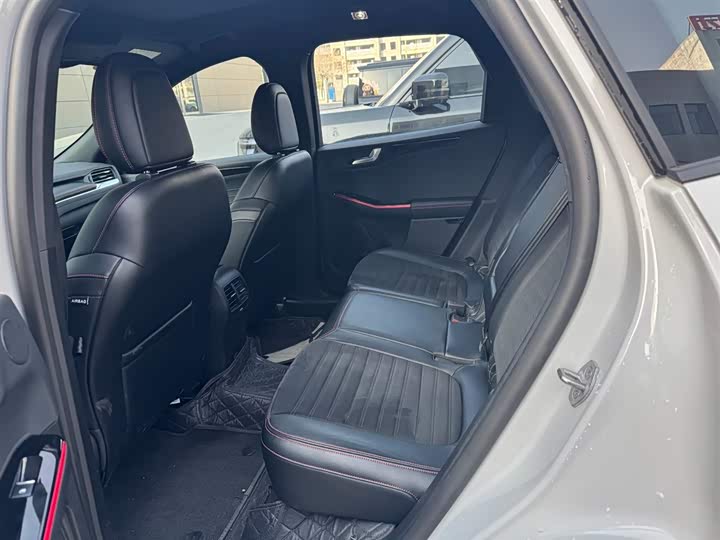 Фото 6 - Ford Escape