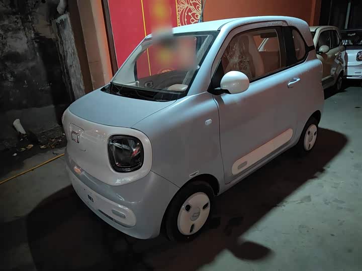 Фото 1 - Bestune Pony