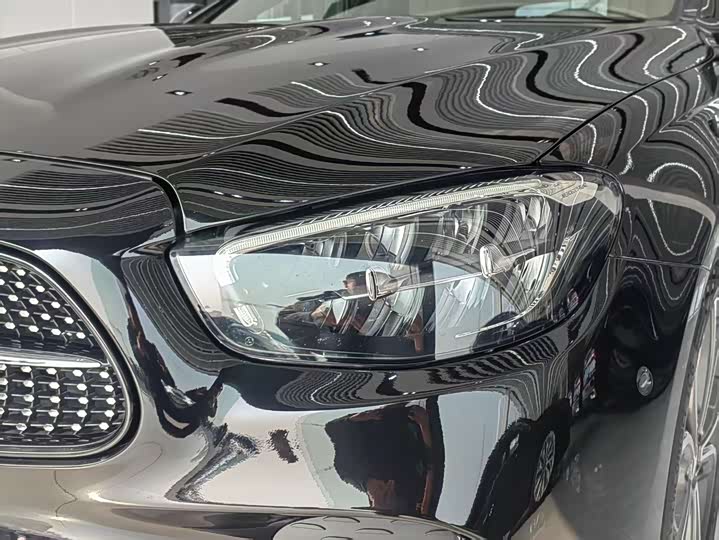 Фото 4 - Mercedes-Benz E-Class