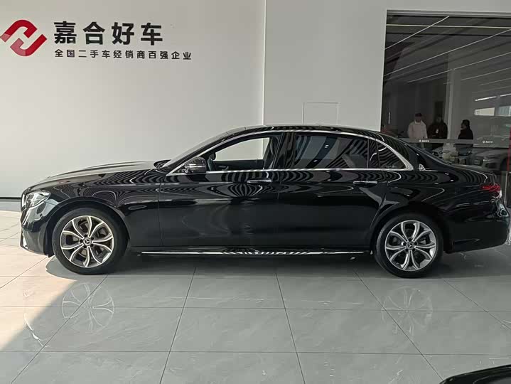 Фото 6 - Mercedes-Benz E-Class