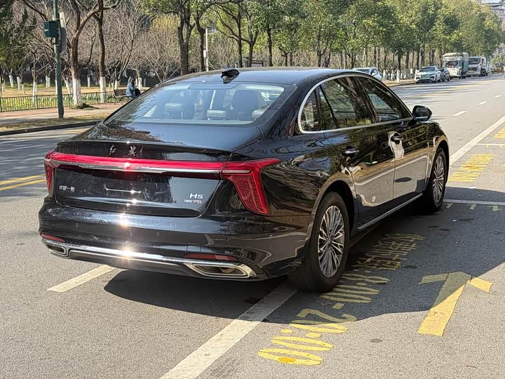 Фото 4 - Hongqi H5